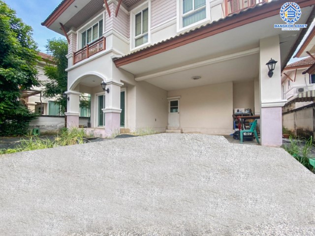 *****บ้านเดี่ยวมือสอง ม.บ้านสวนผึ้ง รามอินทรา65 บนเนื้อที่เยอะถึง 59.5 ตร.ว. ฟังก์ชัน 3 ห้องนอน 3 ห้องน้ำ 2 ที่จอดรถ บ้านสวย ทำเลสุดปัง เชื่อมต่อได้หลายเส้นทาง ใกล้รถไฟฟ้าสายสีชมพู "สถานีรามอินทรา 40" และทางด่วน "ฉลองรัช" รายล้อมด้วยสิ่งอำนวยความสะดวกมาย